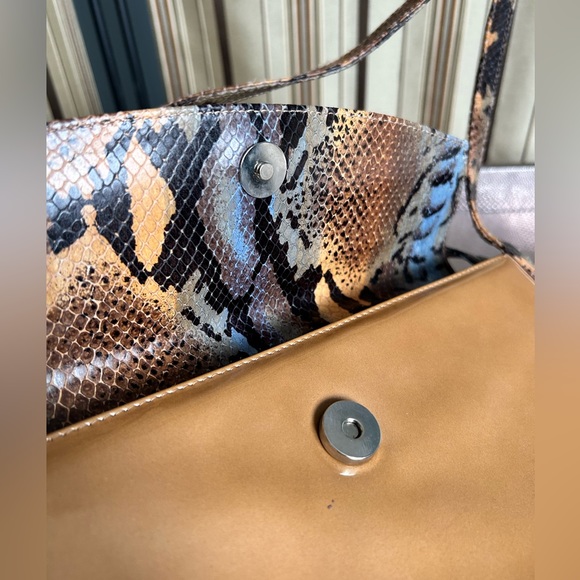 Serpent print shoulder bag from Milan - Picture 9 of 9